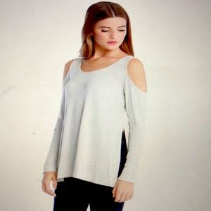 Fifteen Twenty size S cold shoulder long sleeve shirt heather gray